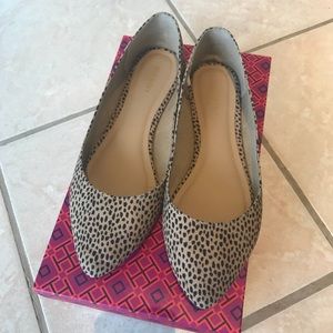 Cute cheetah print flats only worn once!!